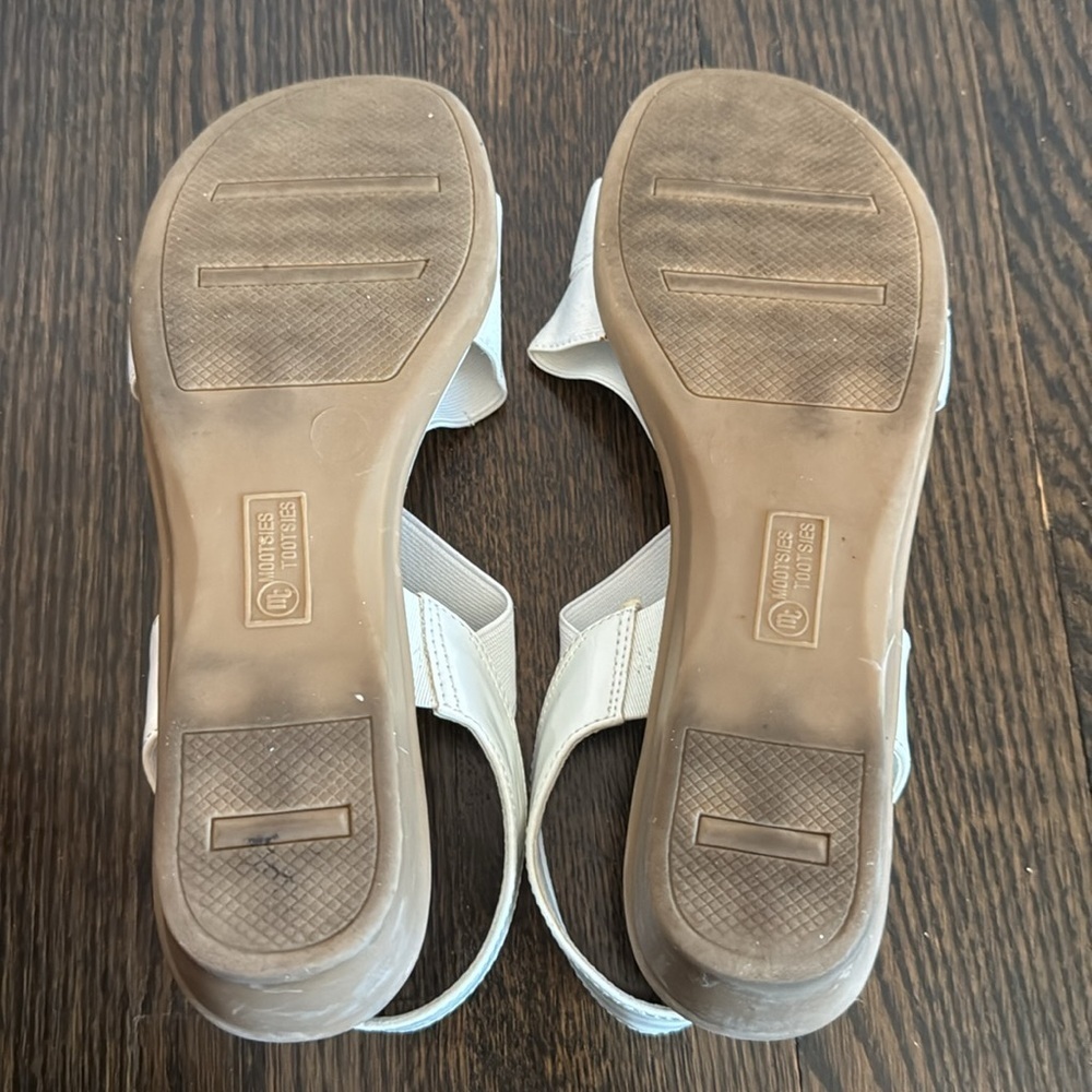 π΄π΄ Mootsies Tootsies Ladies White Sandal Sz 9 - Picture 5 of 6